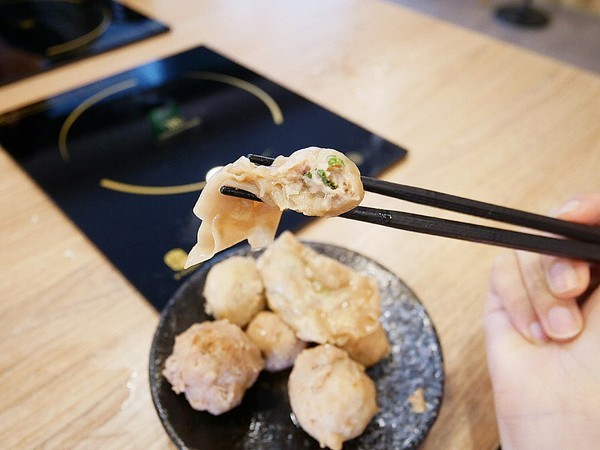 木吉涮涮鍋:MUKI Shabu Shabu 木吉涮涮鍋-嘉義西區精緻鍋物 原料標榜健康 在食安籠罩之下有更適合的選擇 - 愛評體驗券