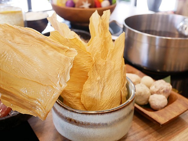 木吉涮涮鍋:MUKI Shabu Shabu 木吉涮涮鍋-嘉義西區精緻鍋物 原料標榜健康 在食安籠罩之下有更適合的選擇 - 愛評體驗券