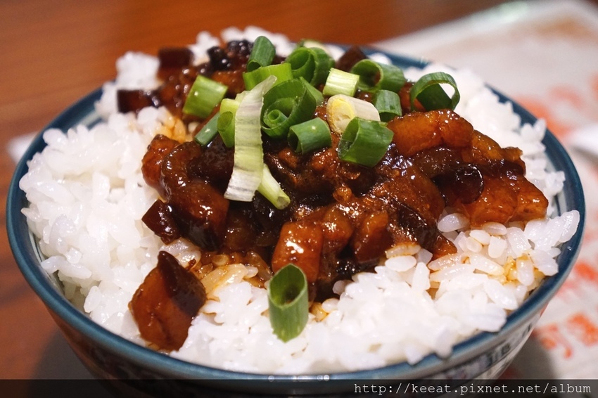 麻辣滷肉伴飯