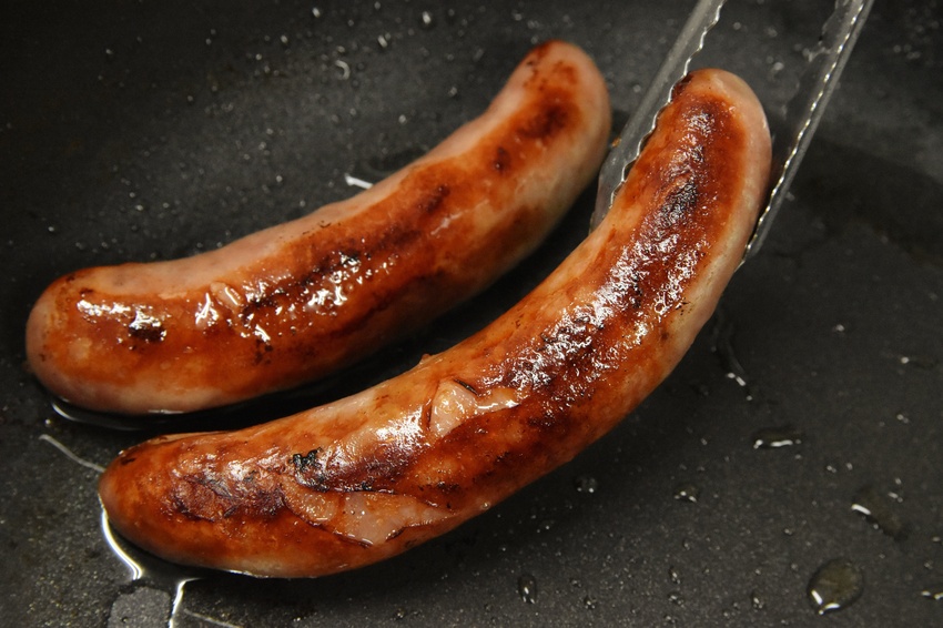 【香腸世家】#飛魚卵香腸 #櫻花蝦香腸 美味口感超越你想像，一同享受彈跳飛魚卵與嗆辣櫻花蝦的好滋味吧！