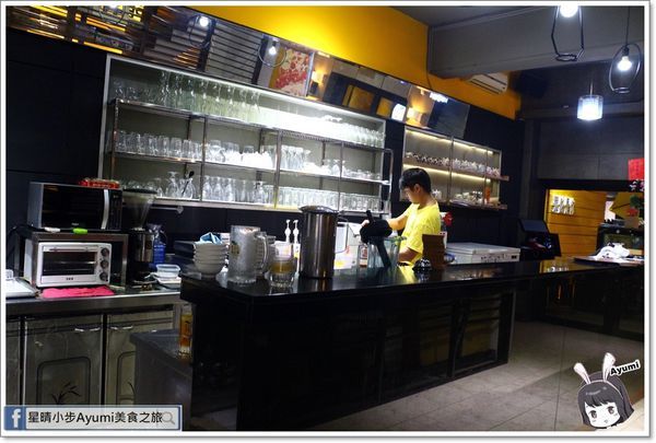 果然是你(成大店)：[食記]►台南東區◄果然是你～成大店／炸彈炒飯／味噌雞腿燉飯／石頭豬肉鍋／果然愛你：火龍果奶茶／果然相遇：洛神凍飲／憑學生證點餐9折