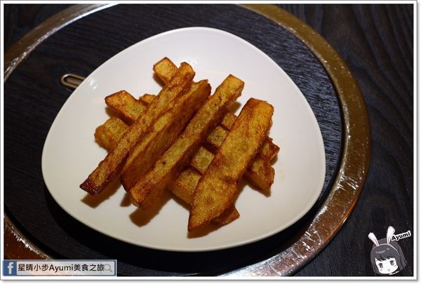 果然是你(成大店)：[食記]►台南東區◄果然是你～成大店／炸彈炒飯／味噌雞腿燉飯／石頭豬肉鍋／果然愛你：火龍果奶茶／果然相遇：洛神凍飲／憑學生證點餐9折