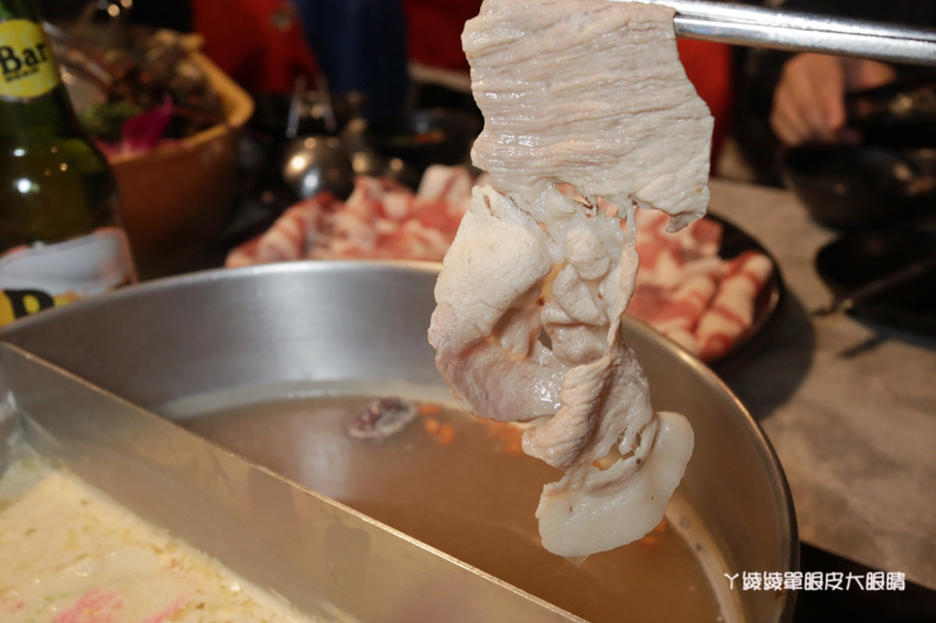 新竹火鍋推薦上官木桶鍋!竹北活體海鮮火鍋,竹科人揪團吃起來!免費請你吃肉盤