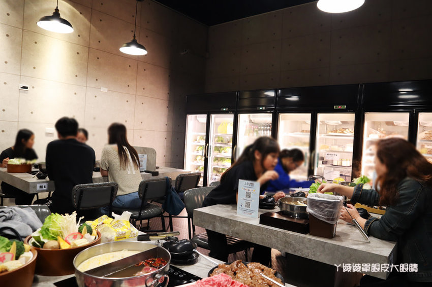 新竹火鍋無極限！竹北上官木桶鍋推出日本A5和牛吃到飽無限量供應，加碼送痛風海鮮船