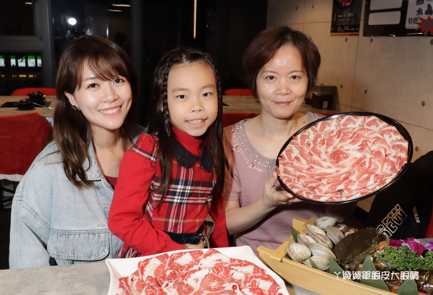 新竹火鍋推薦上官木桶鍋!竹北活體海鮮火鍋,竹科人揪團吃起來!免費請你吃肉盤