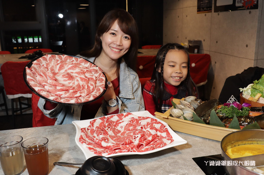 新竹火鍋推薦上官木桶鍋!竹北活體海鮮火鍋,竹科人揪團吃起來!免費請你吃肉盤