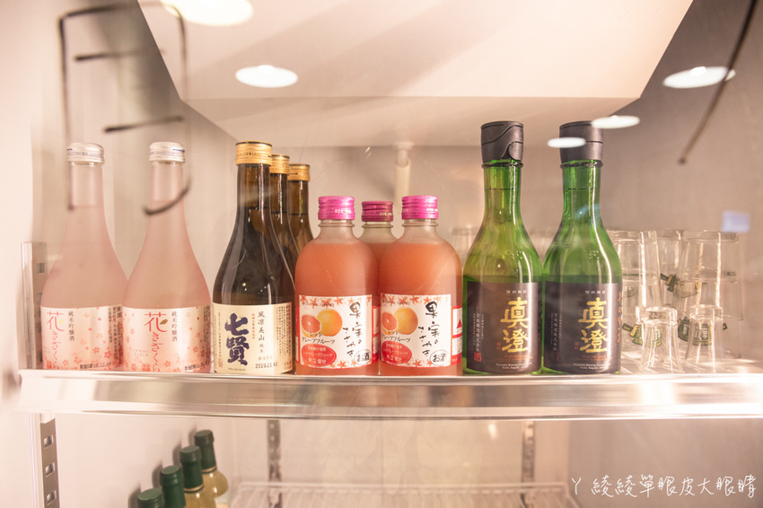 新竹竹北火鍋推薦上官木桶鍋！霸氣浮誇的甜蜜痛風海鮮船，堆得跟小火山一樣的肉盤！現撈波士頓龍蝦等你吃