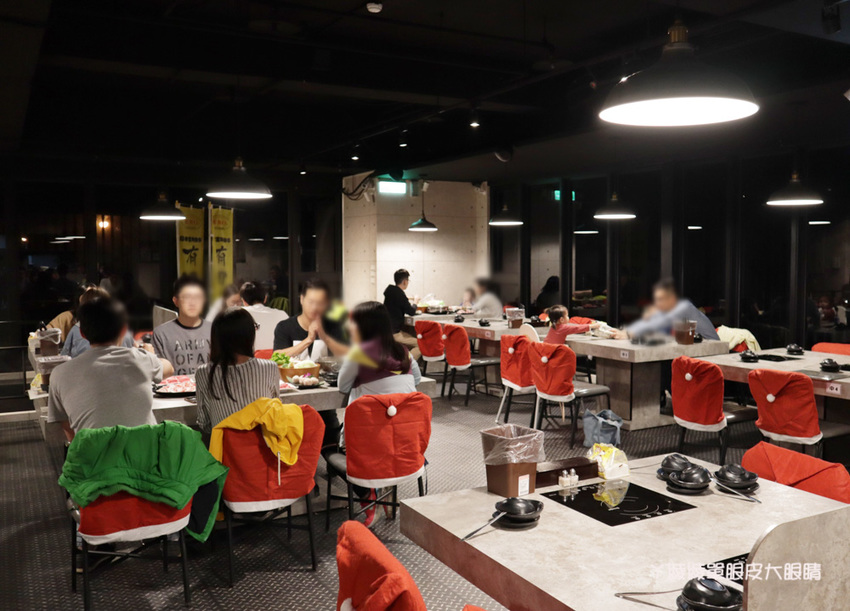 新竹火鍋推薦上官木桶鍋！竹北活體海鮮火鍋，竹科人揪團吃起來！免費請你吃肉盤