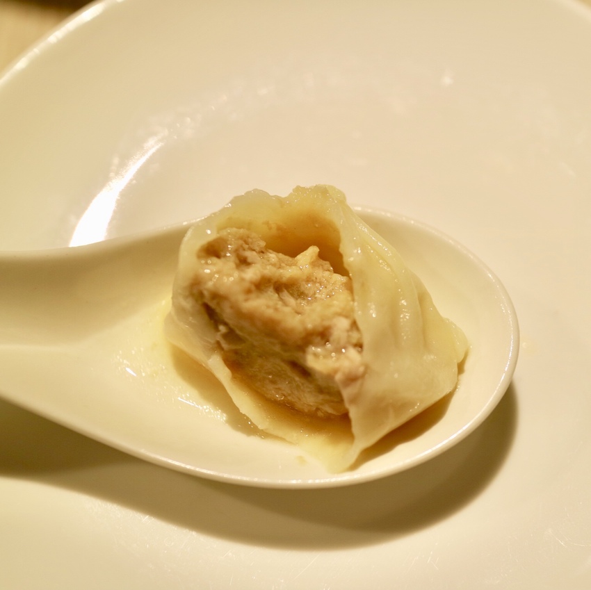 【金品茶語 King Ping Chayu】經典高山茶配上新式口味的小籠包，體驗台灣新式茶文化-中山美食餐廳推薦 - 邦妮2兔