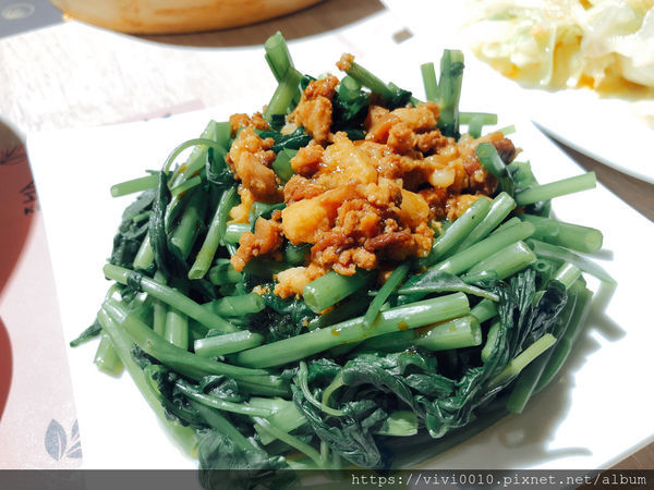 圓圓家愛吃貨-《台北南西誠品》老字號的金品茶語，變身時尚亮麗茶水鋪，文青少女必須朝聖!牛肉麵簡直一絕超好吃