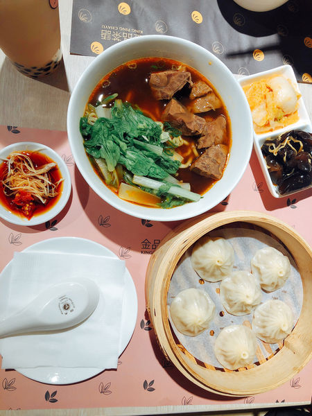 圓圓家愛吃貨-《台北南西誠品》老字號的金品茶語，變身時尚亮麗茶水鋪，文青少女必須朝聖!牛肉麵簡直一絕超好吃