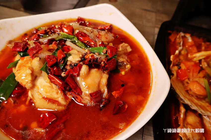 新竹宵夜|海の貨海鮮料理,抖音超夯的重慶麻辣小龍蝦烤魚在新竹也吃得到