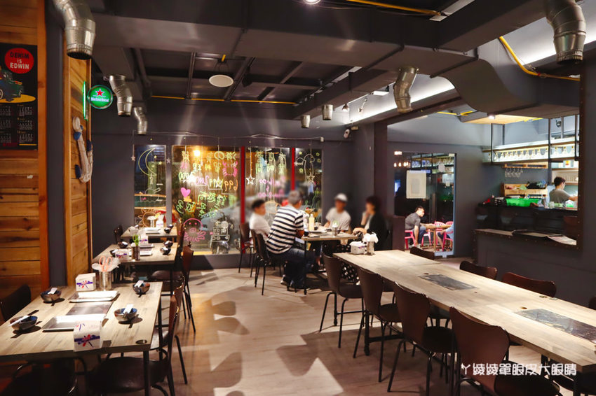 新竹宵夜|海の貨海鮮料理,抖音超夯的重慶麻辣小龍蝦烤魚在新竹也吃得到