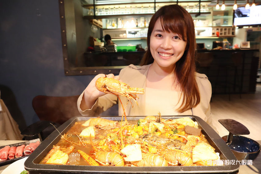 新竹宵夜｜海の貨海鮮料理，抖音超夯的重慶麻辣小龍蝦烤魚在新竹也吃得到