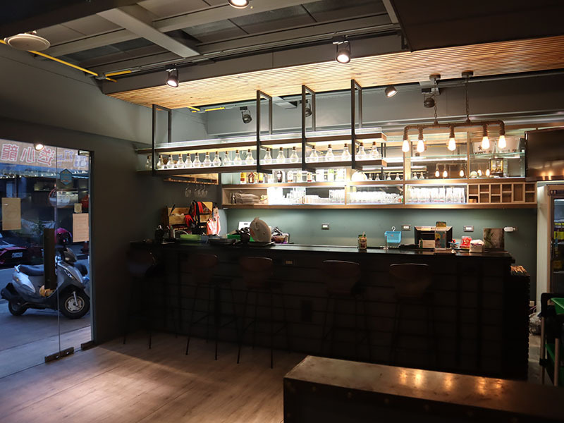 海貨海鮮料理,重慶小龍蝦麻辣烤魚,紅(白)蝦,螃蟹,三杯鳳螺多種選擇美味快炒,滿滿海味,聚餐暢飲無菜單