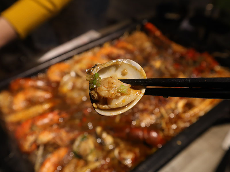 海貨海鮮料理,重慶小龍蝦麻辣烤魚,紅(白)蝦,螃蟹,三杯鳳螺多種選擇美味快炒,滿滿海味,聚餐暢飲無菜單