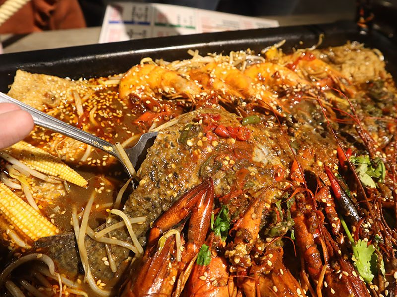 海貨海鮮料理,重慶小龍蝦麻辣烤魚,紅(白)蝦,螃蟹,三杯鳳螺多種選擇美味快炒,滿滿海味,聚餐暢飲無菜單