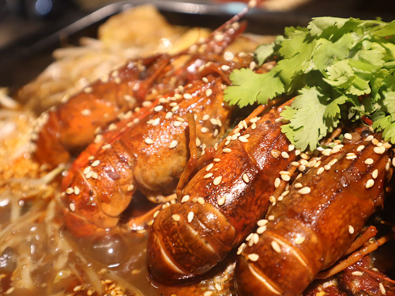 海貨海鮮料理,重慶小龍蝦麻辣烤魚,紅(白)蝦,螃蟹,三杯鳳螺多種選擇美味快炒,滿滿海味,聚餐暢飲無菜單