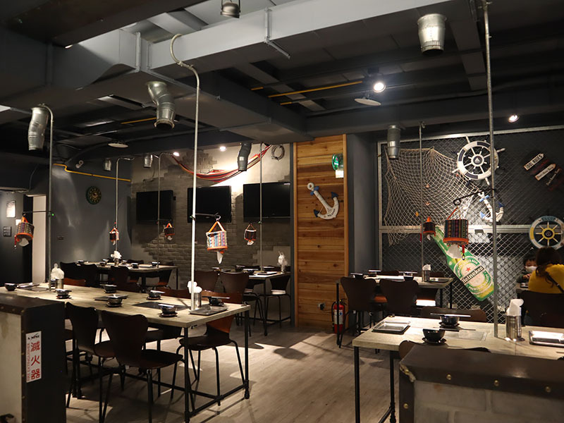 海貨海鮮料理,重慶小龍蝦麻辣烤魚,紅(白)蝦,螃蟹,三杯鳳螺多種選擇美味快炒,滿滿海味,聚餐暢飲無菜單