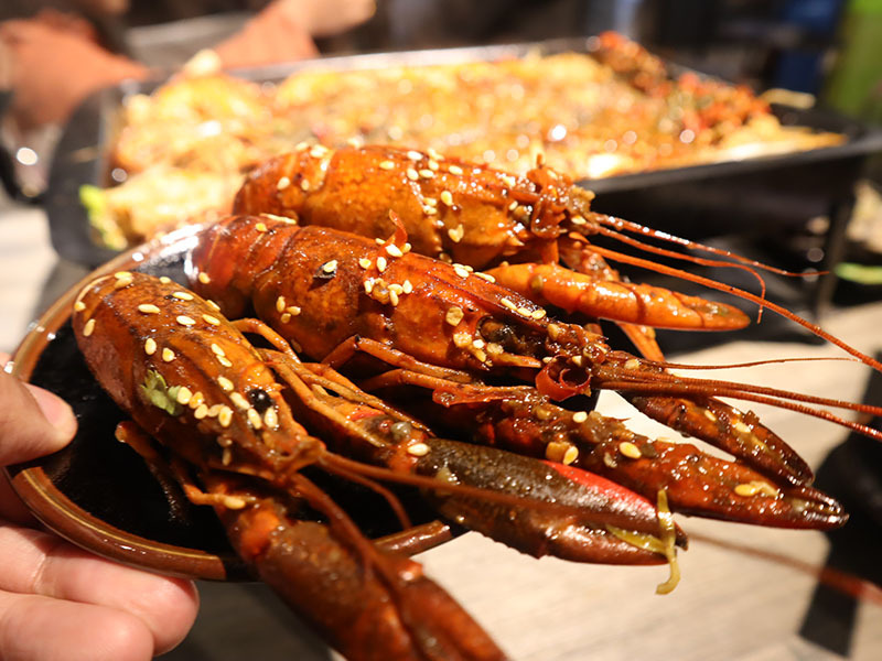 海貨海鮮料理,重慶小龍蝦麻辣烤魚,紅(白)蝦,螃蟹,三杯鳳螺多種選擇美味快炒,滿滿海味,聚餐暢飲無菜單