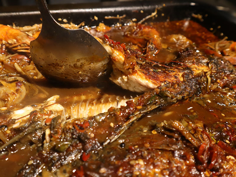 海貨海鮮料理,重慶小龍蝦麻辣烤魚,紅(白)蝦,螃蟹,三杯鳳螺多種選擇美味快炒,滿滿海味,聚餐暢飲無菜單