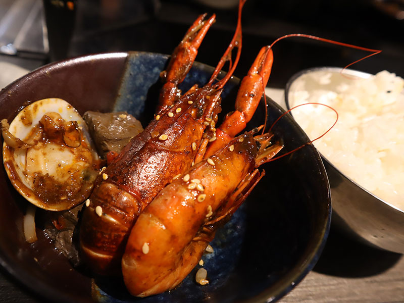 海貨海鮮料理,重慶小龍蝦麻辣烤魚,紅(白)蝦,螃蟹,三杯鳳螺多種選擇美味快炒,滿滿海味,聚餐暢飲無菜單