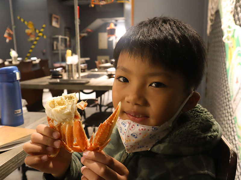 海貨海鮮料理,重慶小龍蝦麻辣烤魚,紅(白)蝦,螃蟹,三杯鳳螺多種選擇美味快炒,滿滿海味,聚餐暢飲無菜單