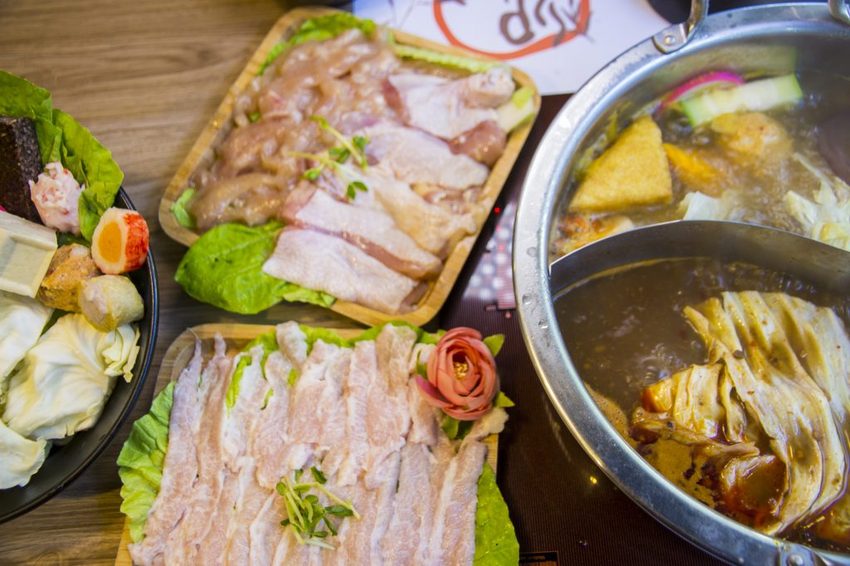 【新北市美食】永和火鍋/柳村火鍋永元店~推花雕雞雙拼鍋及麻辣湯底,價位也是和藹可親