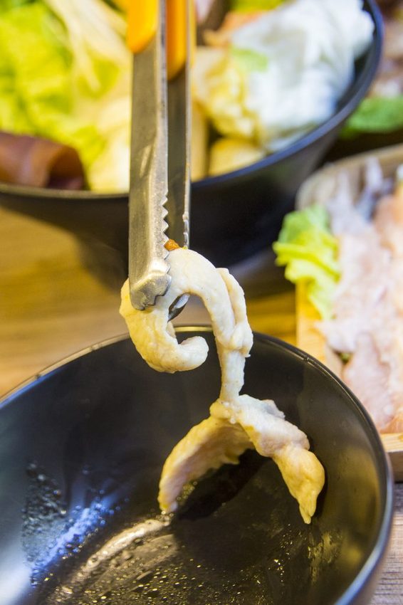 【新北市美食】永和火鍋/柳村火鍋永元店~推花雕雞雙拼鍋及麻辣湯底,價位也是和藹可親