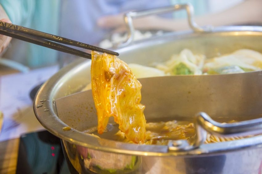 【新北市美食】永和火鍋/柳村火鍋永元店~推花雕雞雙拼鍋及麻辣湯底,價位也是和藹可親