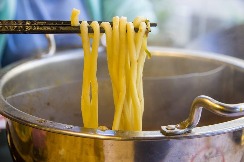 【新北市美食】永和火鍋/柳村火鍋永元店~推花雕雞雙拼鍋及麻辣湯底,價位也是和藹可親