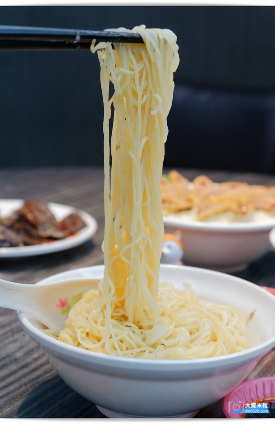 中和小吃美食推薦,鐘予原味當歸鴨仁愛店,冬令溫補必吃~當歸鴨麵線x鴨片飯,內用續湯免費,捷運南勢角站美食推薦,興南夜市周邊美食推薦, - 大胃米粒 DAVID & MILLY