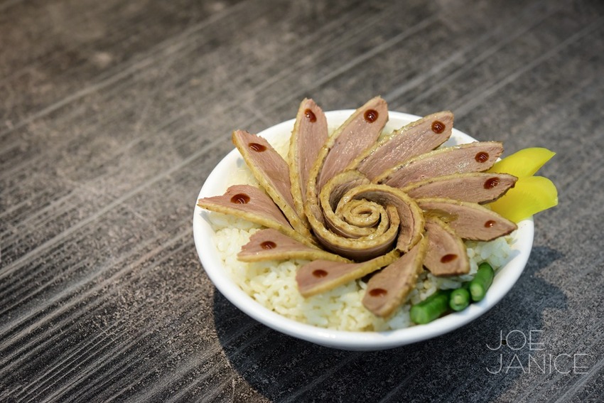 【鐘予原味當歸鴨】中和興南夜市美食 內用當歸湯免費加湯 - 潔妮食旅生活