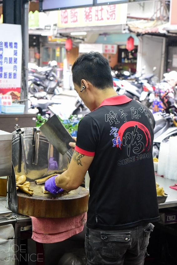 【鐘予原味當歸鴨】中和興南夜市美食 內用當歸湯免費加湯 - 潔妮食旅生活