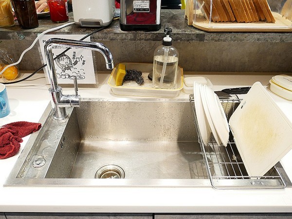 台北發現青旅膠囊旅店：台北發現青旅膠囊旅店-台北遊子旅宿的好選擇  價格親切環境舒適  還有提供早餐  24小時人員留守最安全