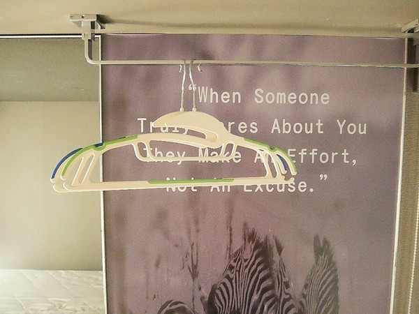 台北發現青旅膠囊旅店：台北發現青旅膠囊旅店-台北遊子旅宿的好選擇  價格親切環境舒適  還有提供早餐  24小時人員留守最安全