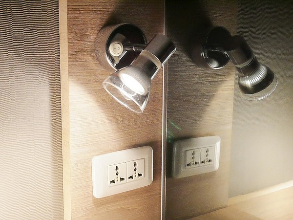 台北發現青旅膠囊旅店：台北發現青旅膠囊旅店-台北遊子旅宿的好選擇  價格親切環境舒適  還有提供早餐  24小時人員留守最安全