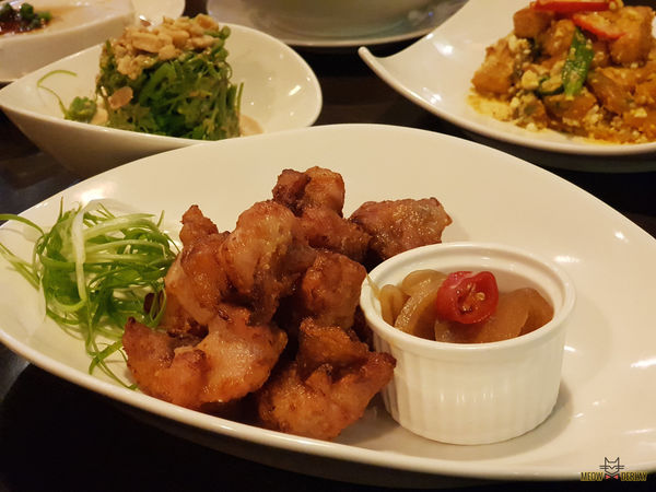 最新菜單『六堆伙房』|不油又不膩的客家料理|平價CP值又高|閉者眼隨便點都好吃|鹹蛋絲瓜麵線|美濃花生豆腐|豆香腐乳雞