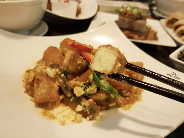 最新菜單『六堆伙房』|不油又不膩的客家料理|平價CP值又高|閉者眼隨便點都好吃|鹹蛋絲瓜麵線|美濃花生豆腐|豆香腐乳雞