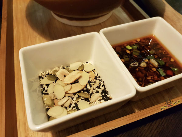 最新菜單『六堆伙房』|不油又不膩的客家料理|平價CP值又高|閉者眼隨便點都好吃|鹹蛋絲瓜麵線|美濃花生豆腐|豆香腐乳雞