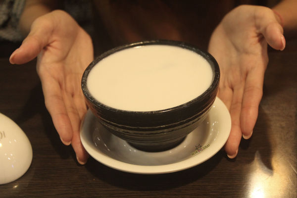 最新菜單『六堆伙房』|不油又不膩的客家料理|平價CP值又高|閉者眼隨便點都好吃|鹹蛋絲瓜麵線|美濃花生豆腐|豆香腐乳雞