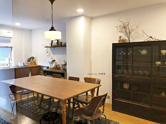 【嘉義 西區】霜空咖啡🍰國華街上的低調小店，沒有醒目招牌，卻有令人回味再三的美味甜點，IG熱門打卡點，沉靜優雅的氣氛，值得一訪再訪💕