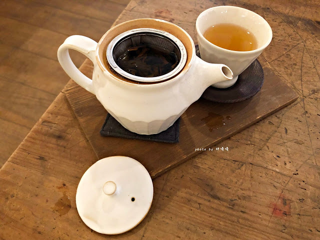 【嘉義 西區】霜空咖啡🍰國華街上的低調小店，沒有醒目招牌，卻有令人回味再三的美味甜點，IG熱門打卡點，沉靜優雅的氣氛，值得一訪再訪💕