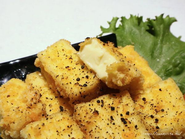 松牛川町：台中美食│松牛川町〃大里美食推薦！現場炙燒巨無霸戰斧，多人聚餐推薦，可包場～