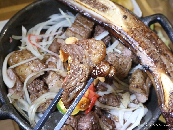 松牛川町：台中美食│松牛川町〃大里美食推薦！現場炙燒巨無霸戰斧，多人聚餐推薦，可包場～