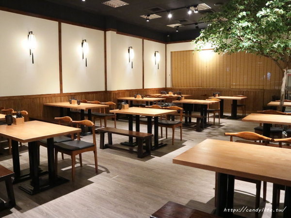 松牛川町：台中美食│松牛川町〃大里美食推薦！現場炙燒巨無霸戰斧，多人聚餐推薦，可包場～