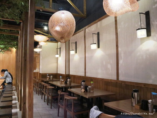 松牛川町：台中美食│松牛川町〃大里美食推薦！現場炙燒巨無霸戰斧，多人聚餐推薦，可包場～