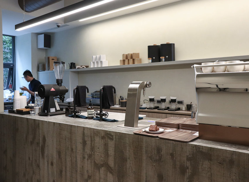 東區咖啡廳》世界沖煮大賽冠軍王策咖啡廳VWI by CHADWANG，超級簡質感風格咖啡廳，手沖精品咖啡推薦 - Lexies Blog，寫食派