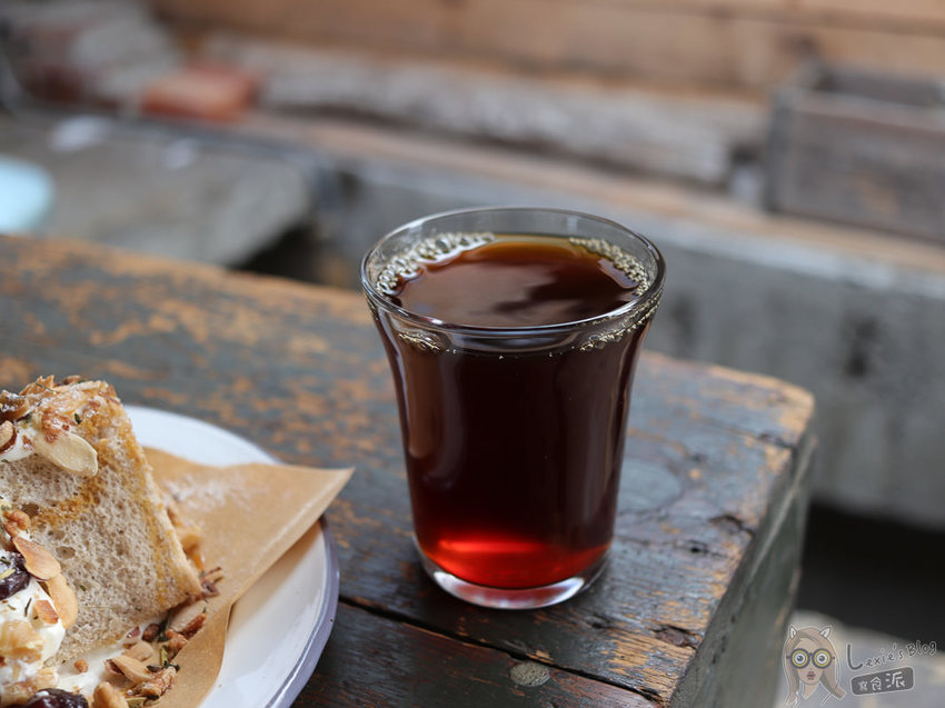 東區咖啡廳》世界沖煮大賽冠軍王策咖啡廳VWI by CHADWANG，超級簡質感風格咖啡廳，手沖精品咖啡推薦 - Lexies Blog，寫食派