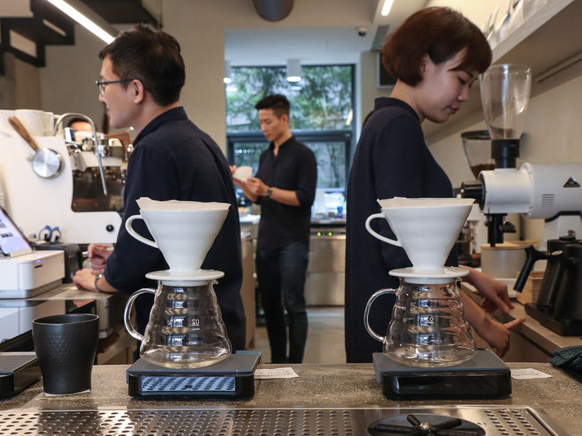 東區咖啡廳》世界沖煮大賽冠軍王策咖啡廳VWI by CHADWANG，超級簡質感風格咖啡廳，手沖精品咖啡推薦 - Lexies Blog，寫食派